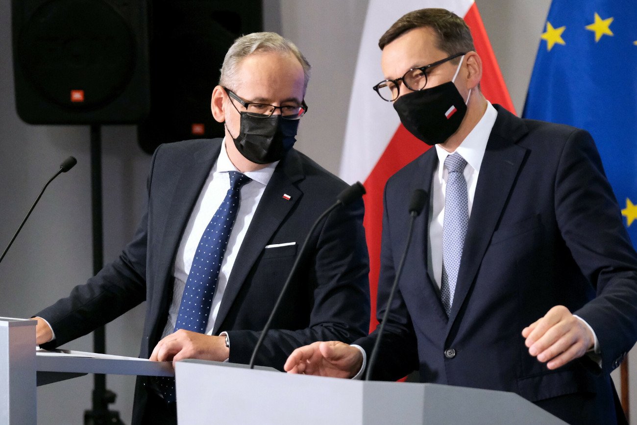 Jak rząd przygotował się na czwartą falę pandemii? Wirusolodzy oceniają, co i jak można było zrobić wcześniej.