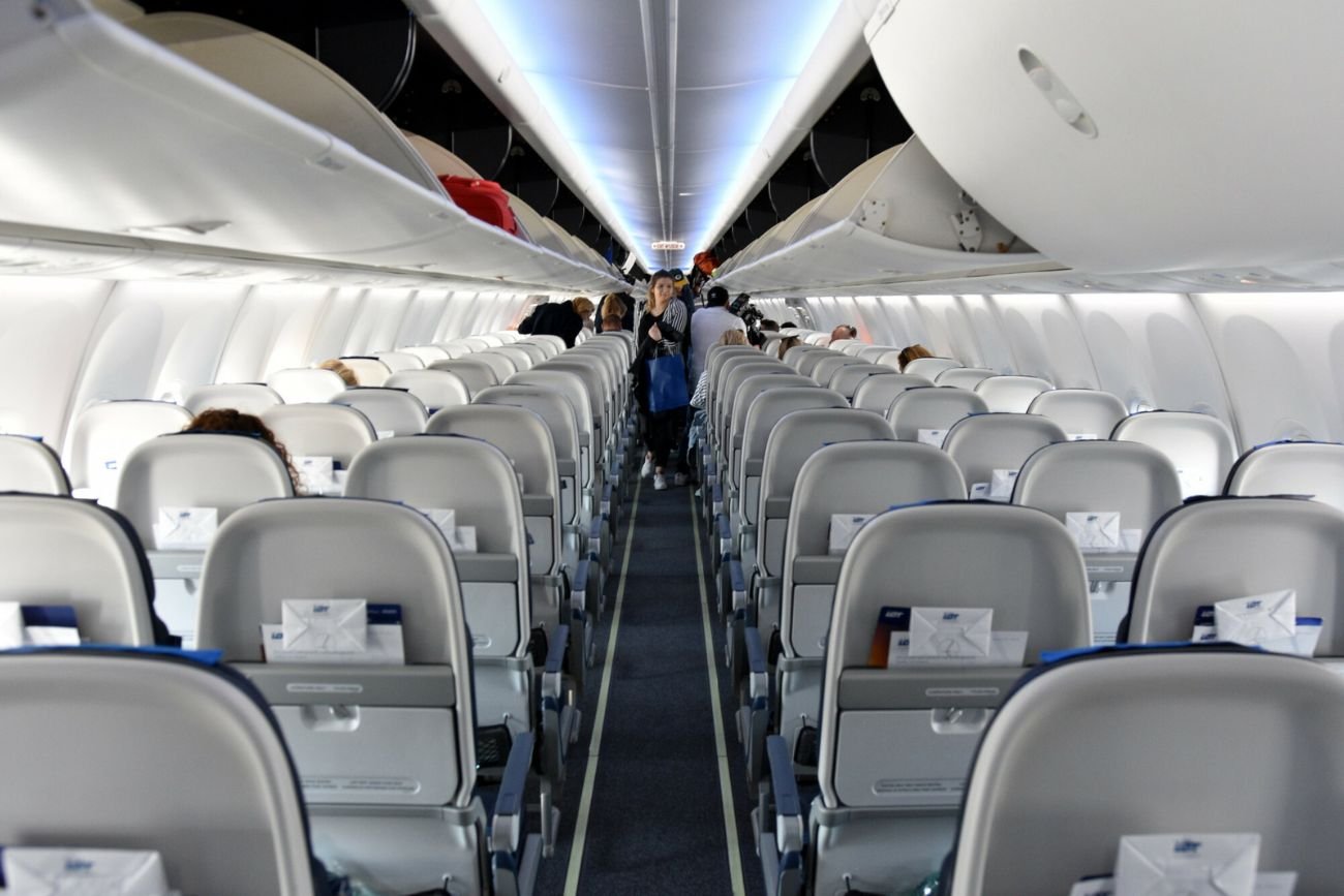 Zapowiada, że już nigdy nie wybierze klasy ekonomicznej. Jego lot zmienił się w koszmar