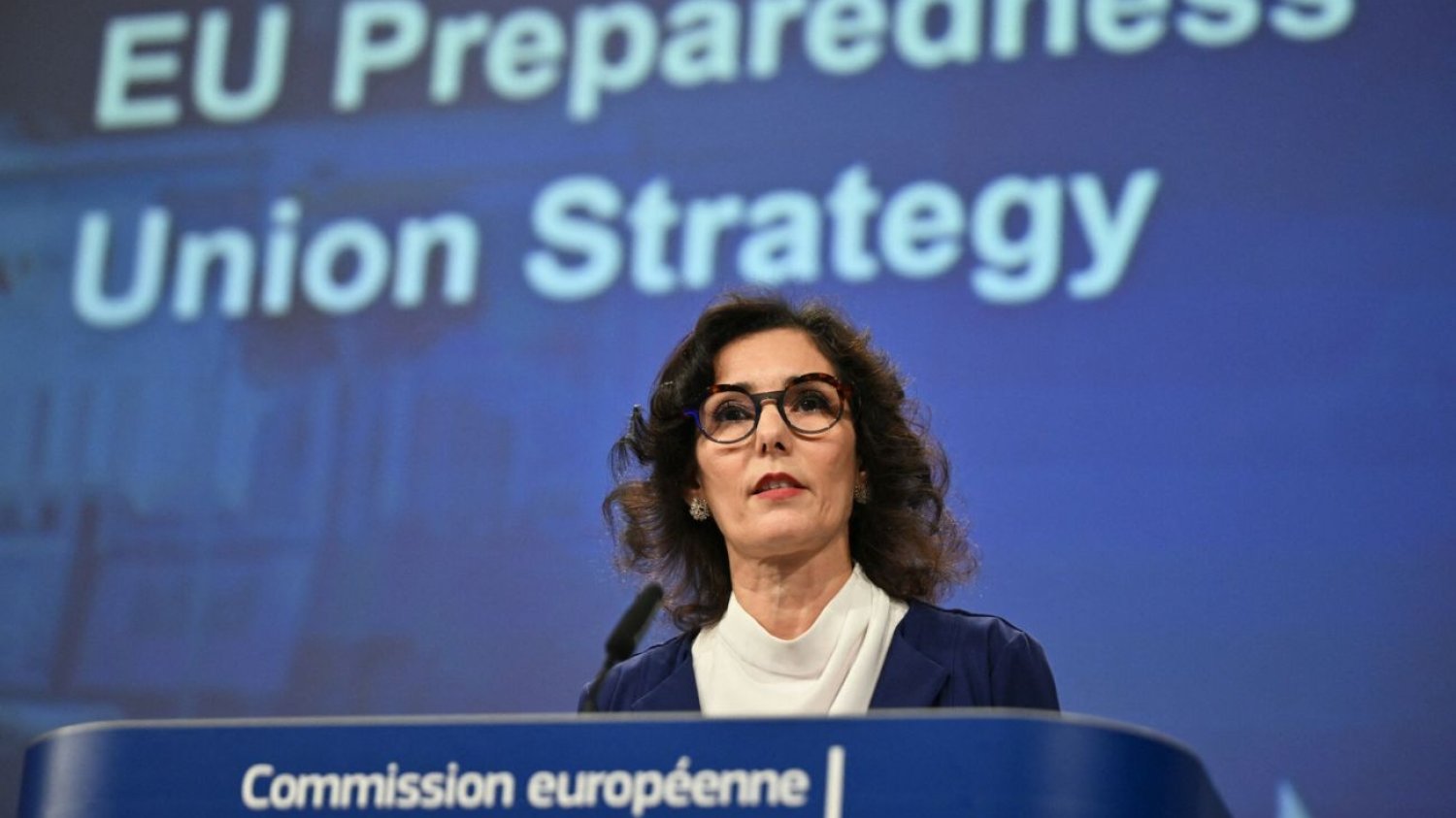 Unia Europejska ma ważny apel do obywateli. Oto, co trzeba zrobić na wypadek kryzysu. UE apeluje do obywateli. Chodzi o gromadzenie żywności na wypadek kryzysu.