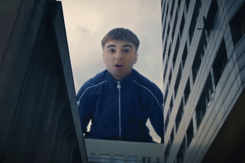 Mata odpowiedział "kolesiowi, który go zdissował".