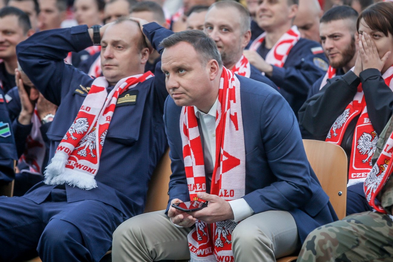 Prezydent Andrzej Duda najprawdopodobniej nie zobaczy na żywo w Katarze meczów Biało-Czerwonych.