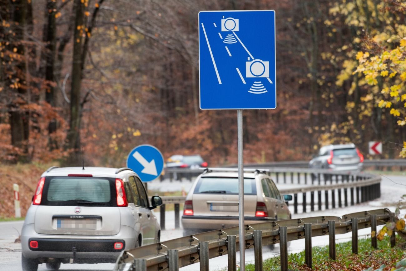 Nowy odcinkowy pomiar prędkości wrogiem kierowców