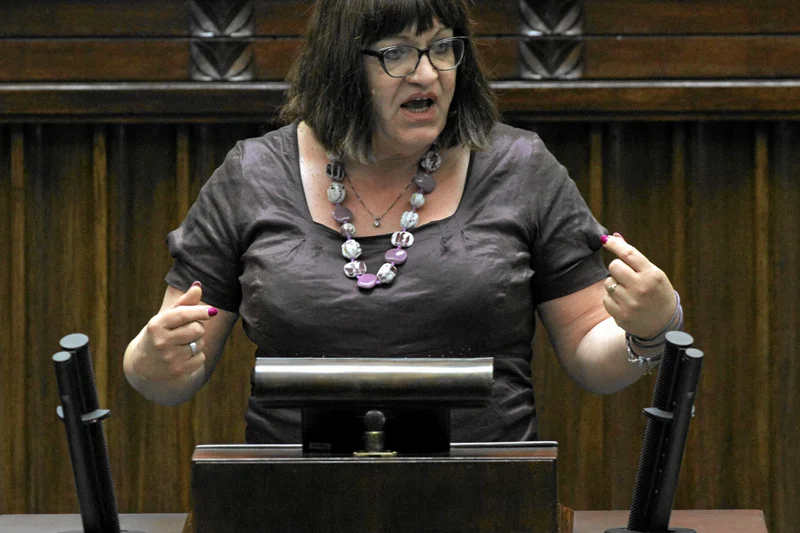 Ewa Kopacz wykreśliła projekt Anny Grodzkiej o zmianie płci z porządku obrad.