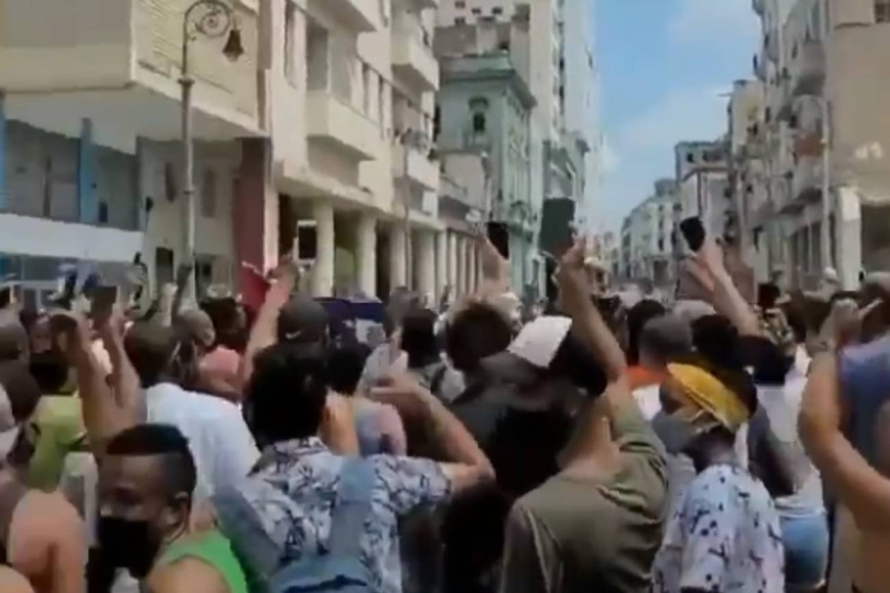 W kilku regionach Kuby doszło w niedzielę do antyrządowych demonstracji. Według wielu tamtejszych mediów, były to największe manifestacje od 1994 roku