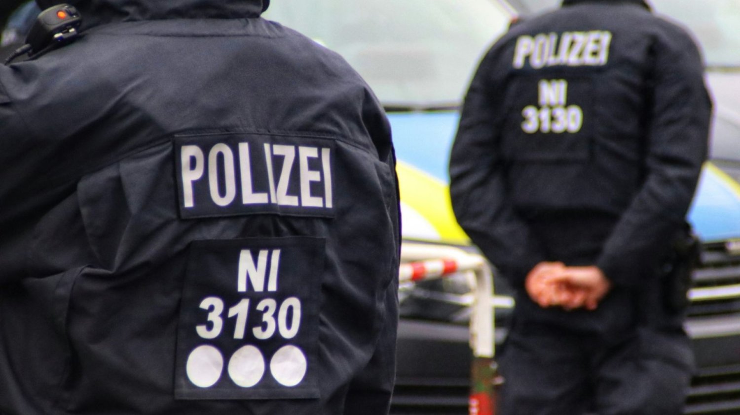 Niemcy zaostrzają prawo azylowe. Tysiące imigrantów odeślą z kwitkiem niemiecka policja