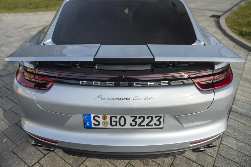 Spoiler w wersji Turbo.
