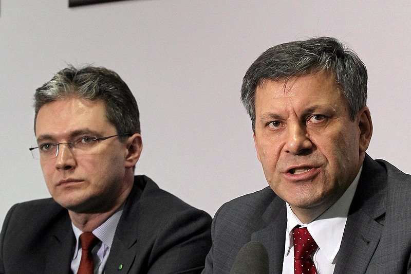 Marszałek województwa świętokrzyskiego Adam Jarubas (po lewej) twierdzi, że nowy szef PSL Janusz Piechociński wejdzie do rządu Donalda Tuska.