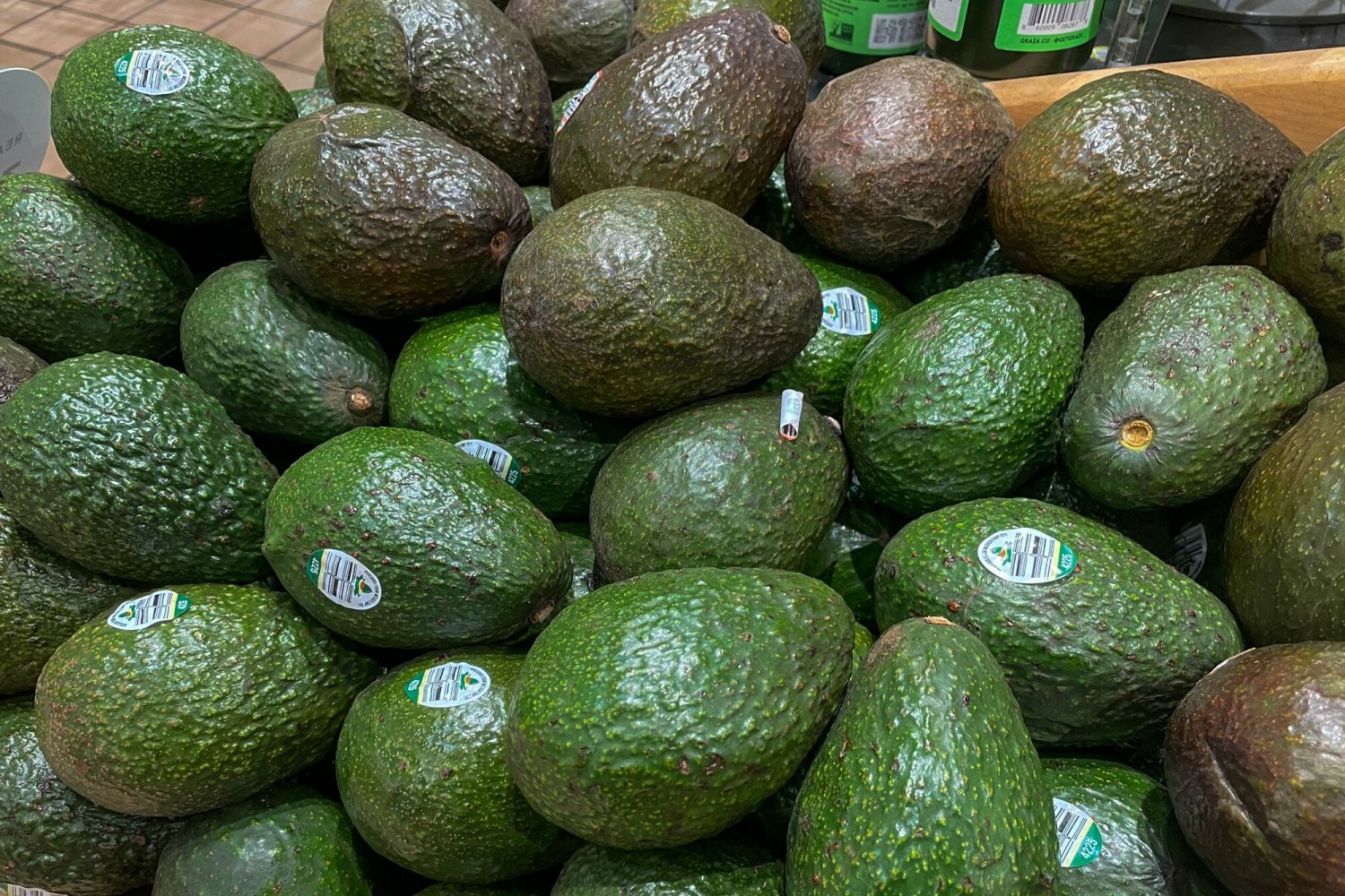 Nowa gazetka promocyjna Lidla. W niej awokado gratis przy zakupie dwóch sztuk.