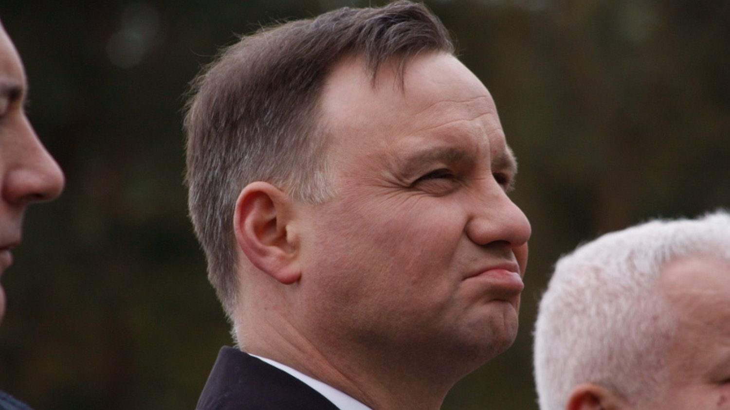 Media o. Rydzyka naciskają na Andrzeja Dudę. Prezydent stanął przed decyzją, którą na pewno narazi się którejś ze stron sporu.