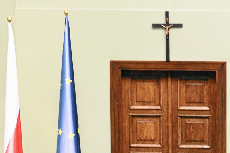 Palikot wraca do "wojny z krzyżem".