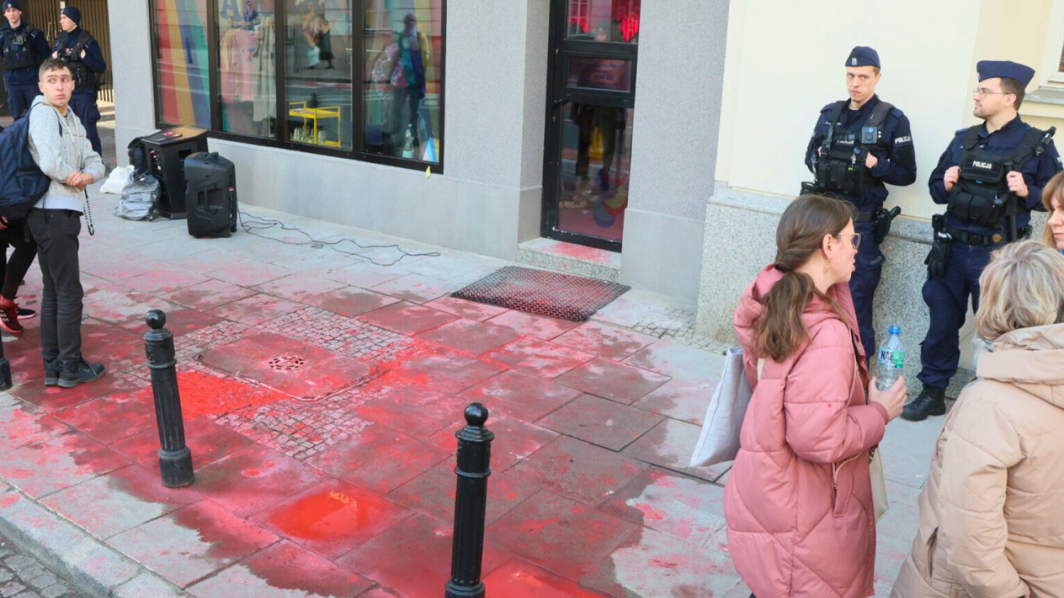 Przychodnia aborcyjna w Warszawie i protesty przeciwników aborcji