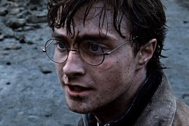 Tak Daniel Radcliffe wyglądał jako Harry Potter. W filmie "Ucieczka z Pretorii" zmienił się nie do poznania.