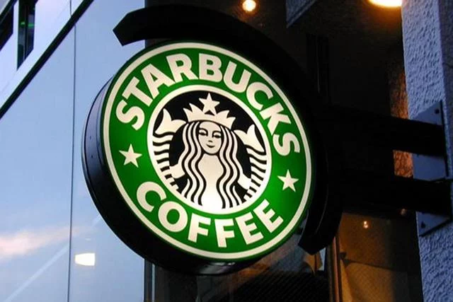 Starbucks zaczął płacić podatek korporacyjny w Wielkiej Brytanii