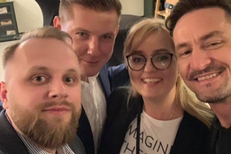 Magdalena Adamowicz zdobyła mandat w Parlamencie Europejskim z ramienia Koalicji Europejskiej. Zdaniem części internautów jej radość z wygranej źle o niej świadczy.