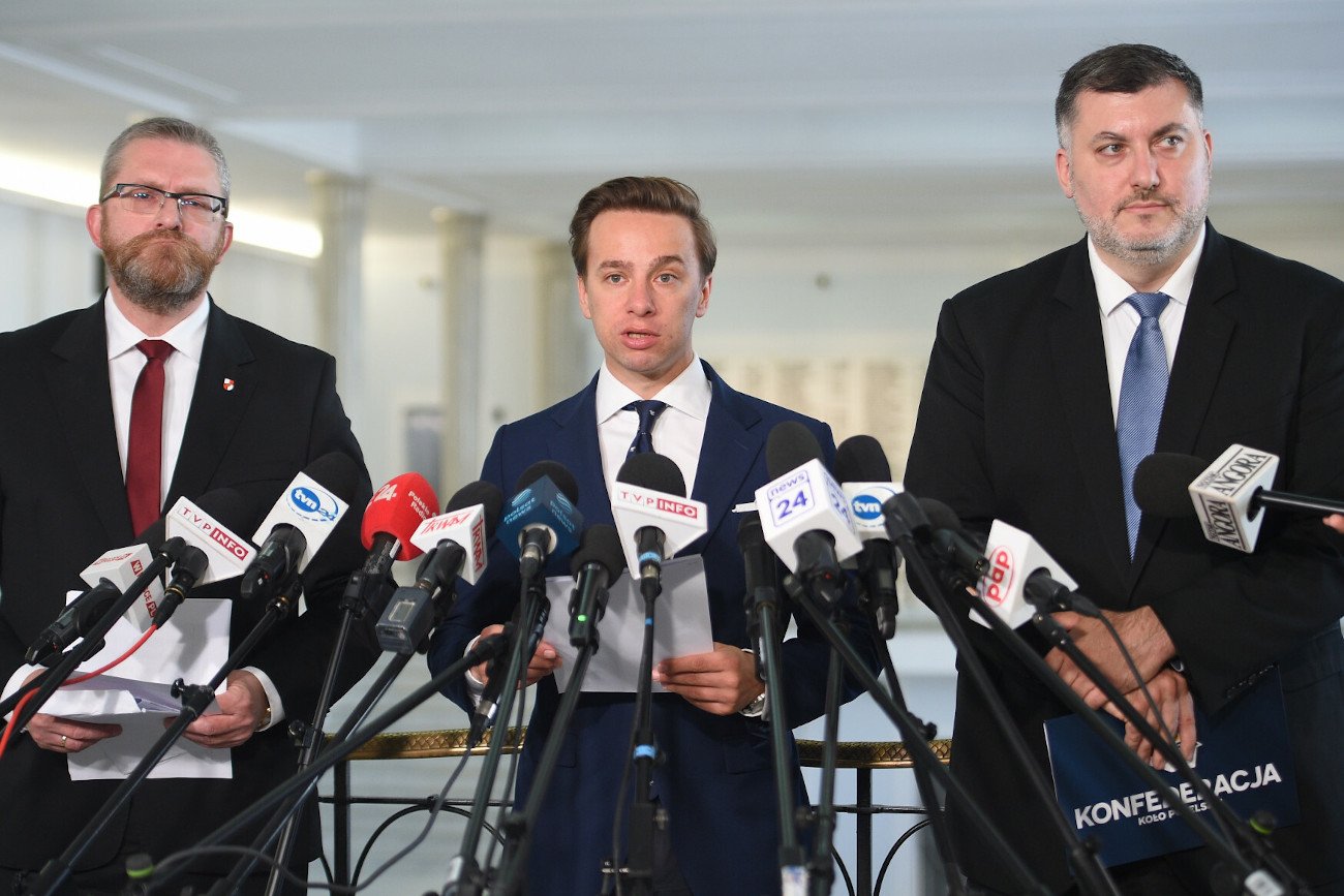 Konfederacja po raz kolejny pomyliła się w dokumentach dla Państwowej Komisji Wyborczej.