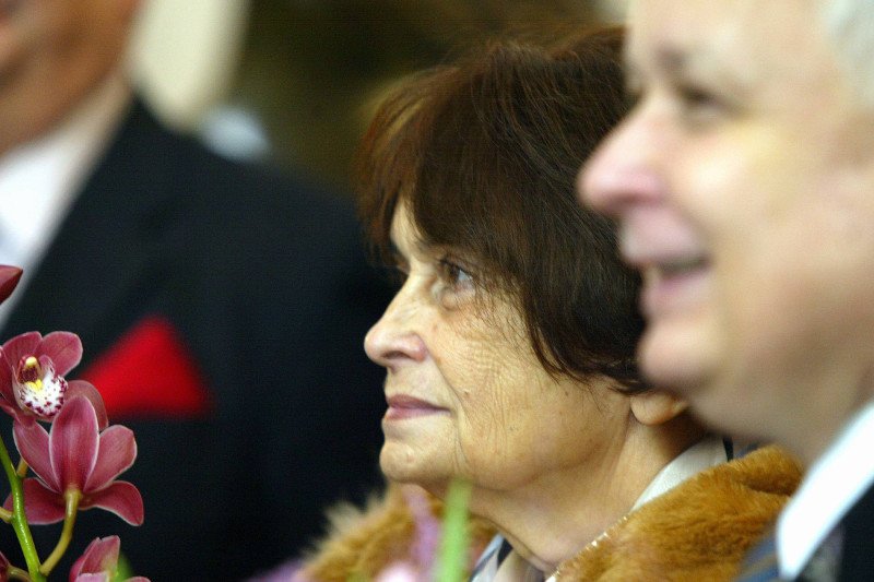 W czwartek minie szósta rocznica śmierci Jadwigi Kaczyńskiej. Przy tej okazji Jarosław Kaczyński opowiedział w wywiadzie, jak przez miesiąc oszukiwał matkę w sprawie śmierci Lecha Kaczyńskiego.