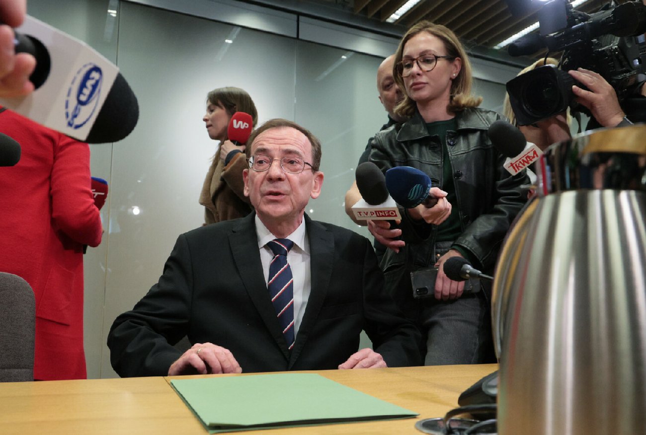 Mariusz Kamiński na komisji śledczej. Tak tłumaczył się z afery wizowej PiS.