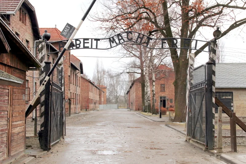 Wizyta w obozie w Auschwitz – to jeden z pomysłów węgierskich sędziów