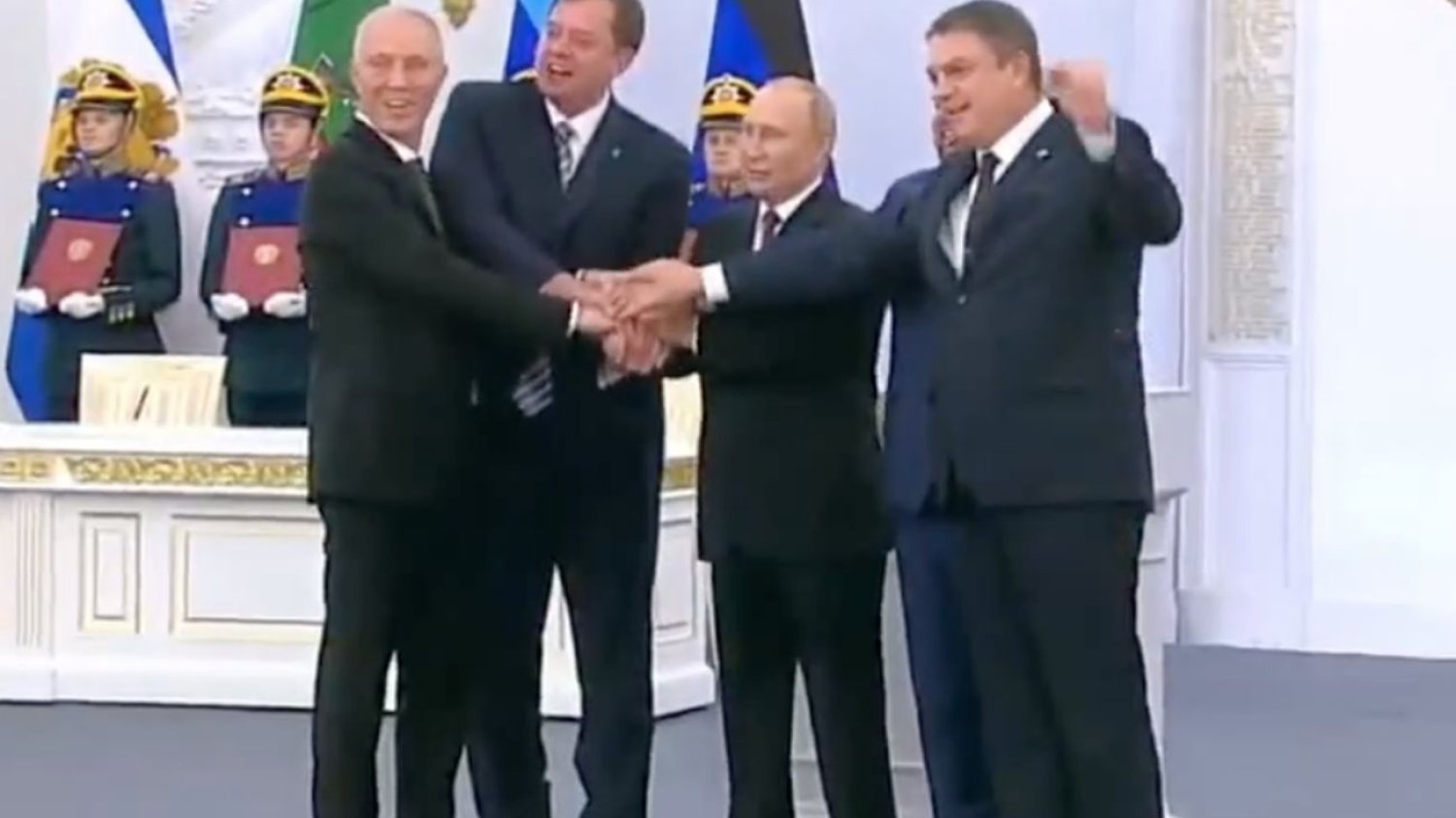Putin z liderami przyłączonych "republik".