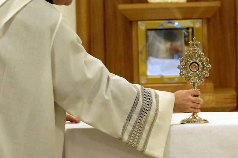 Oskarżony to młody wikariusz z jednej z podlaskich parafii.