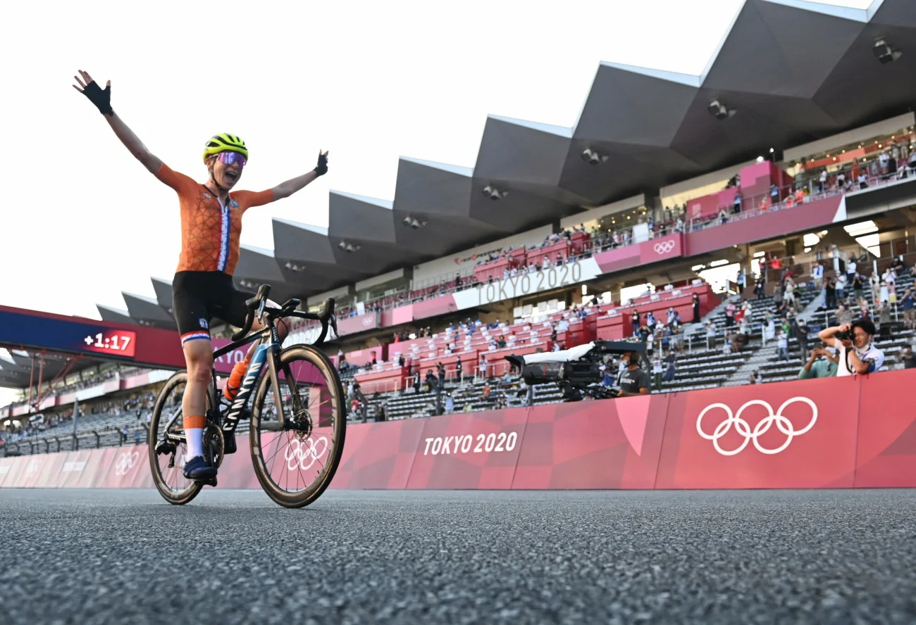 Holenderka Annemiek van Vleuten myślała, że zdobyła złoty medal. Na mecie dowiedziała się, że była druga