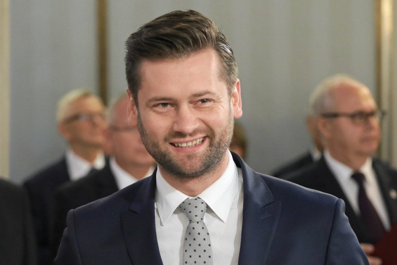 Posłowi Bortniczukowi nie spodobało się tankowanie na innej stacji niż Orlen.