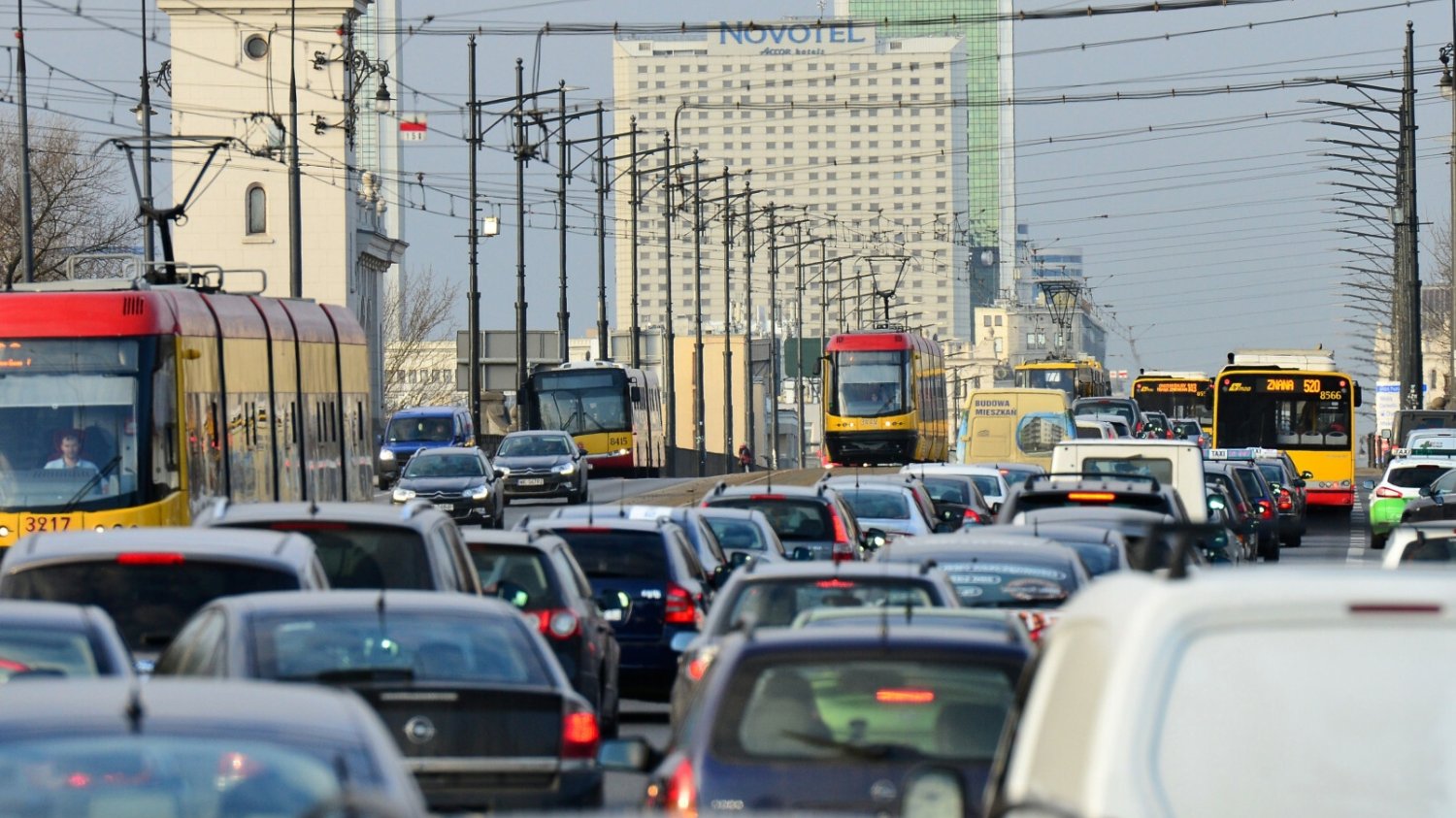 Ogromne utrudnienia w centrum Warszawy Korki w Warszawie