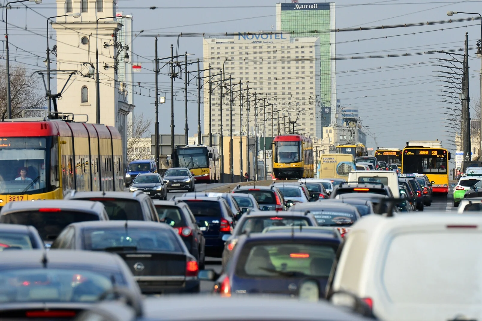 Ogromne utrudnienia w centrum Warszawy Korki w Warszawie