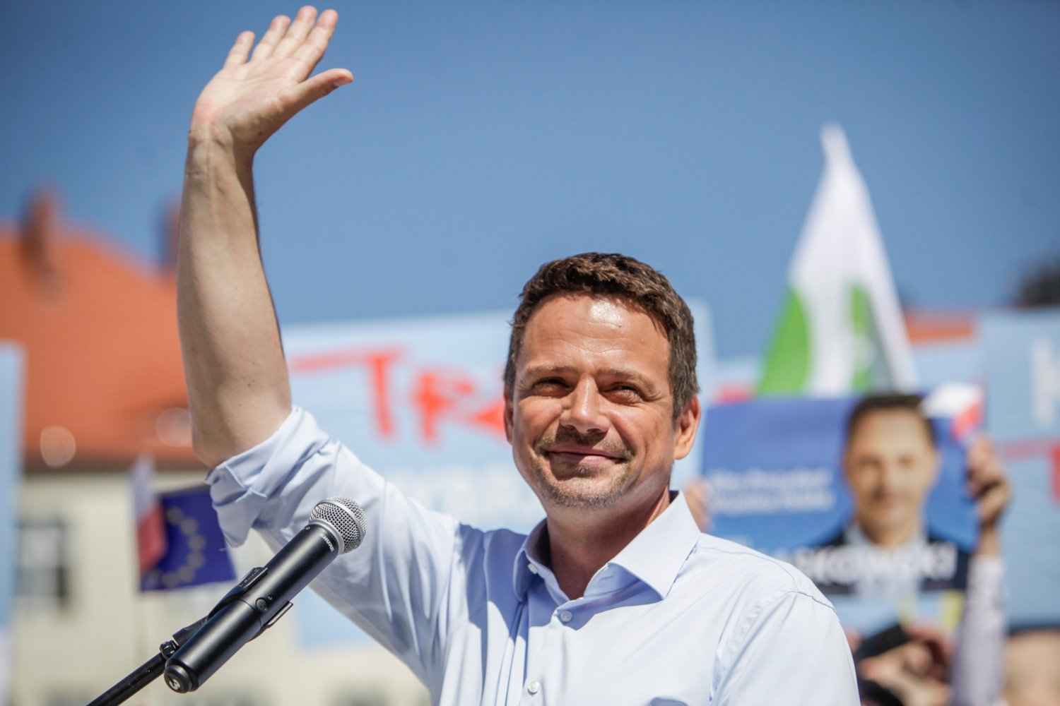 Rafał Trzaskowski minimalnie przeważa w sondażu IBRiS dla Rzeczpospolitej przed drugą turą wyborów prezydenckich.