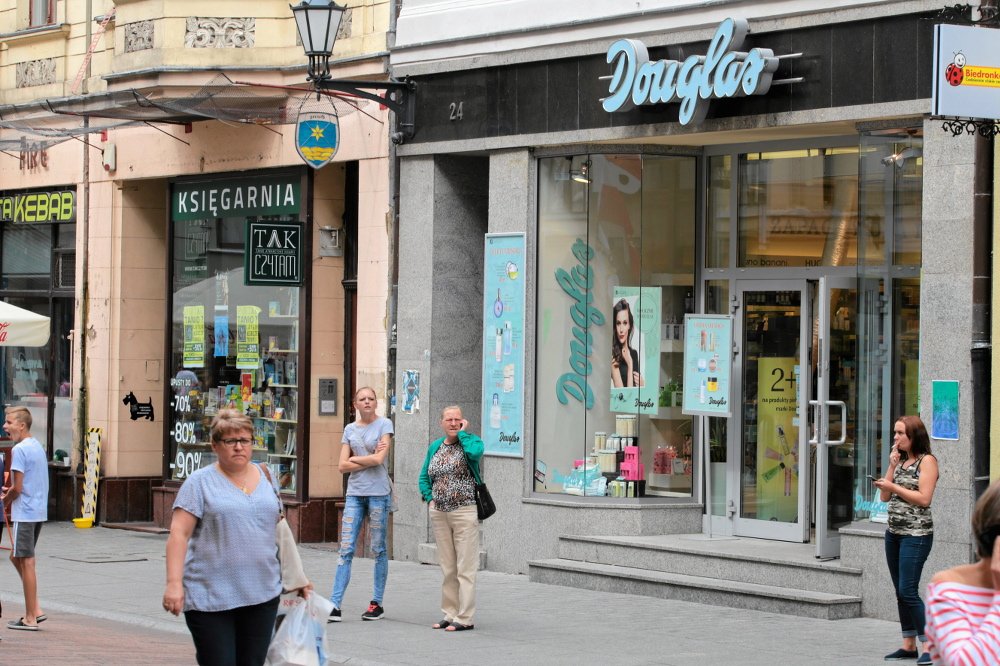 W drogeriach panuje kontrowersyjny system premii.