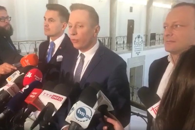 Posłowie PO złożyli zawiadomienie do CBA i Prokuratury w sprawie przejęcia przez państwo kolekcji Czartoryskich.