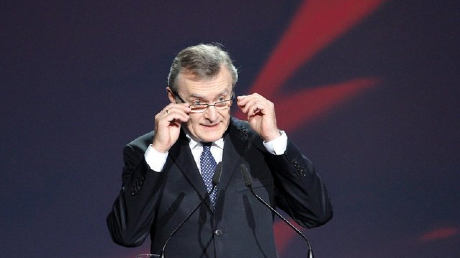 Piotr Gliński został wybuczany na scenie Opery Narodowej.