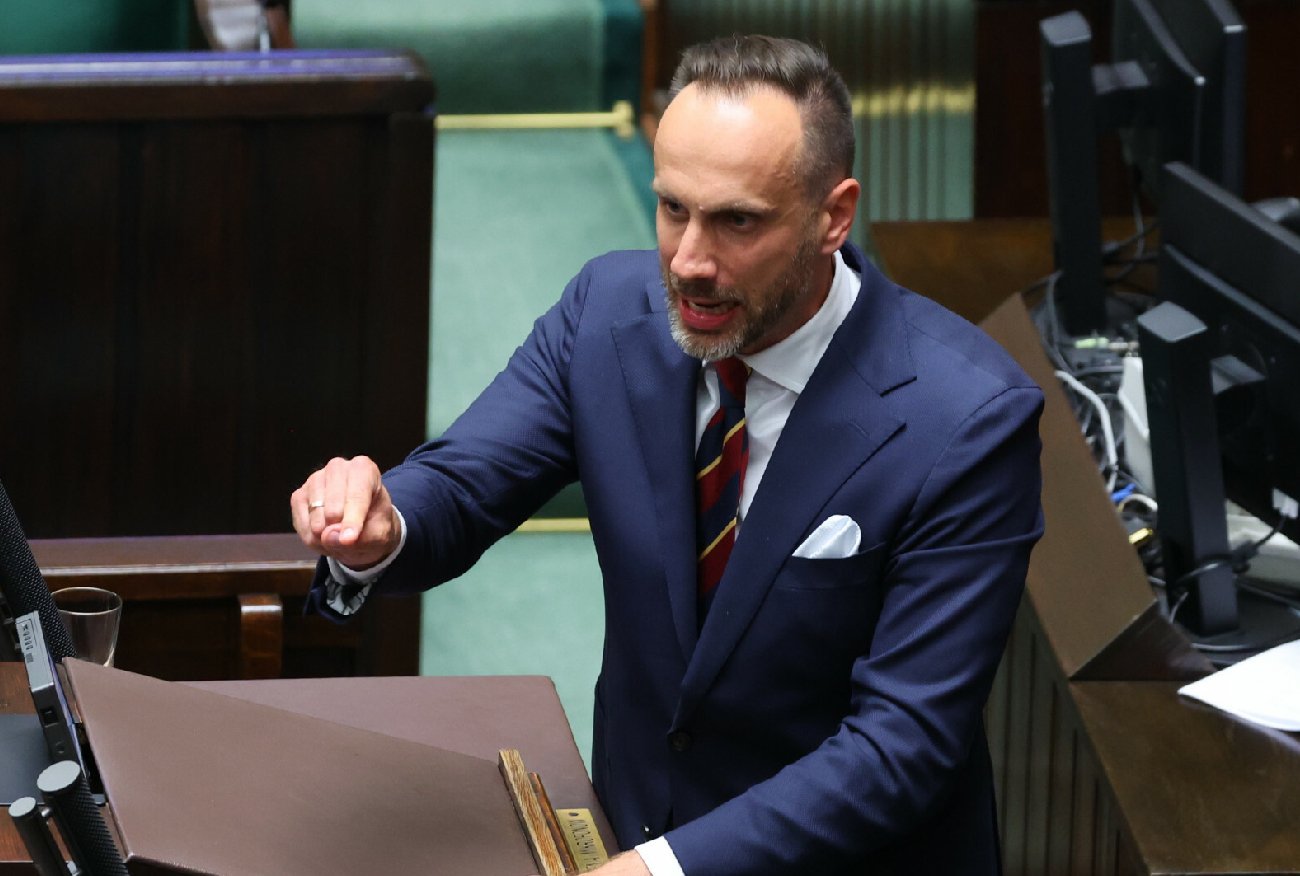 Janusz Kowalski z Solidarnej Polski o Macierewiczu: Wielki polski bohater