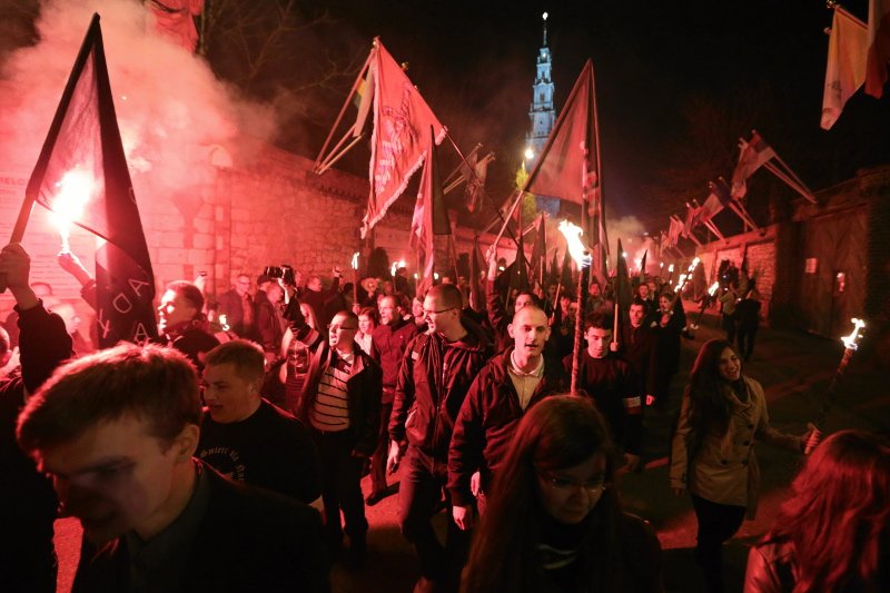 Duchowni na Jasnej Górze od lat z otwartymi ramionami witają nacjonalistów. Nie zgodzili się na odprawienie mszy za Polskę wolną od faszyzmu.
