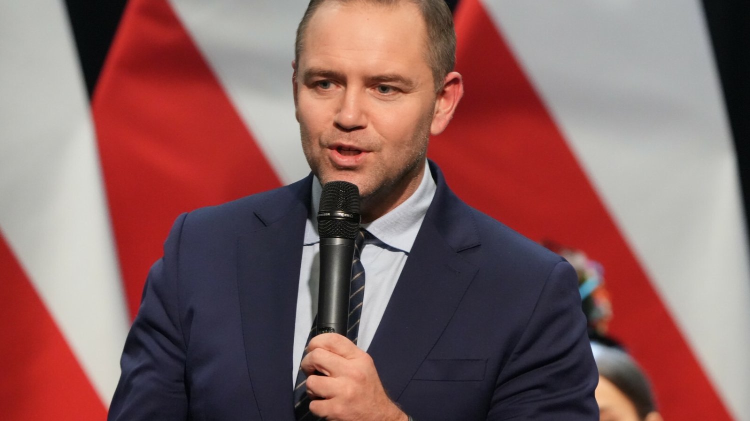 Okrzyki przeciwko Tuskowi na spotkaniu z Nawrockim. Złośliwa uwaga szef IPN