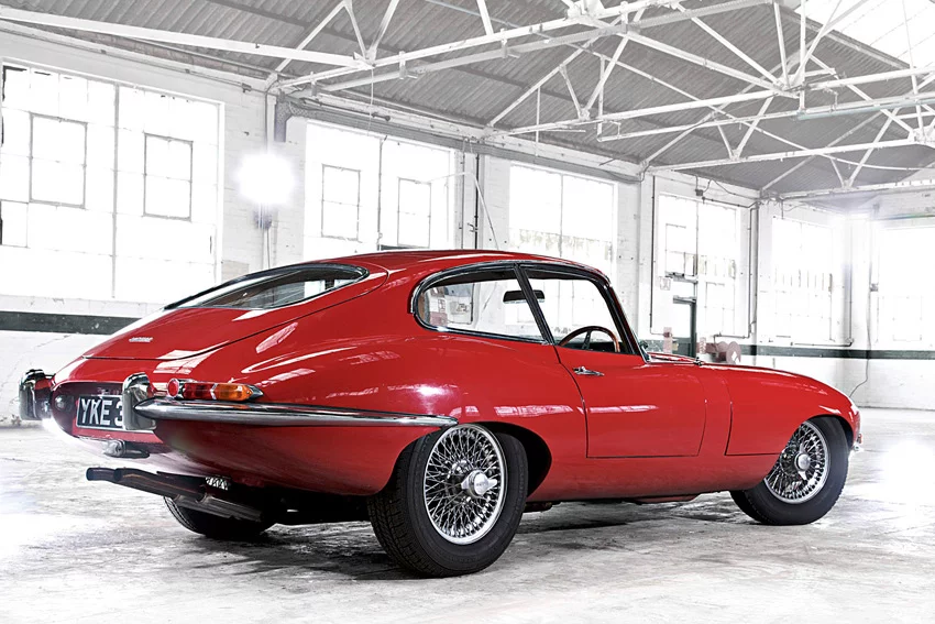 Jaguar E-Type - jedna z największych ikon motoryzacji