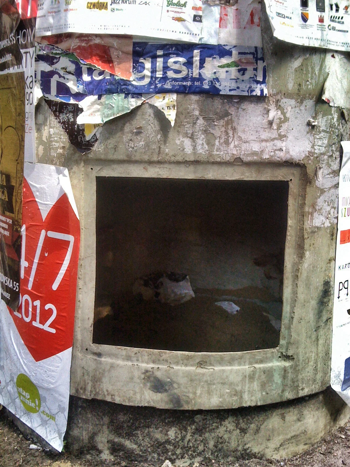 wejście do słupa