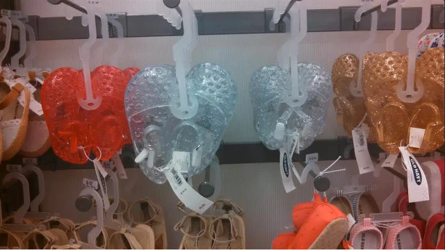 Jelly shoes w wersji dla dzieci.