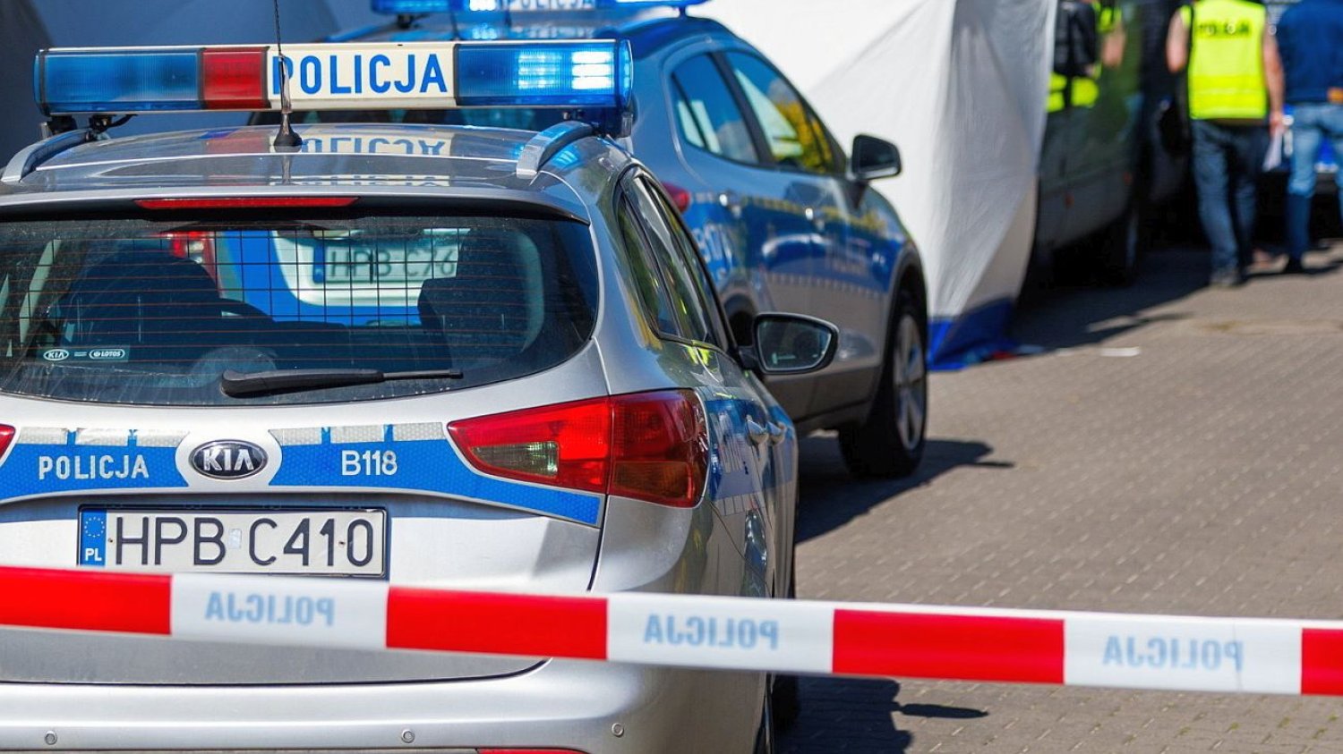 Dwa ciała z ranami postrzałowymi. Policja bada sprawę śmierci małżeństwa