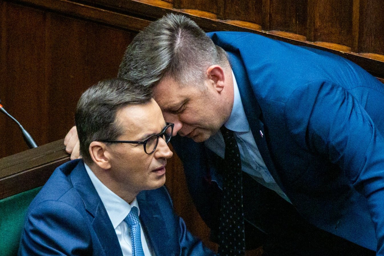 Afera mailowa. Były pracownik Morawieckiego miał absurdalne żądania.