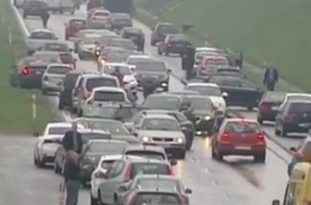 Zastępca szefa Sztabu Generalnego brał udział w karambolu.