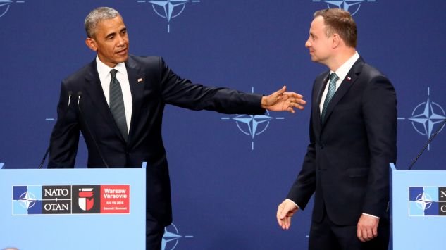 Szczyt NATO w Warszawie był pokazaniem żółtej kartki PiS.