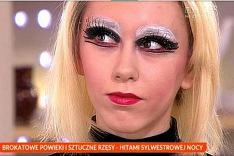 Makijaż na Sylwestra 2017 w wydaniu TVP podbił internet. "Jakby mnie tak pomalowali, nie wystąpiłabym publicznie"