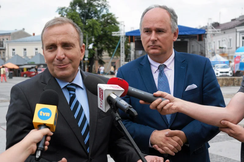 Grzegorz Schetyna i Paweł Zalewski; zdjęcie z 2016 r. Zalewski był członkiem PiS w latach 2002-2007, od 2009 r. jest w PO.