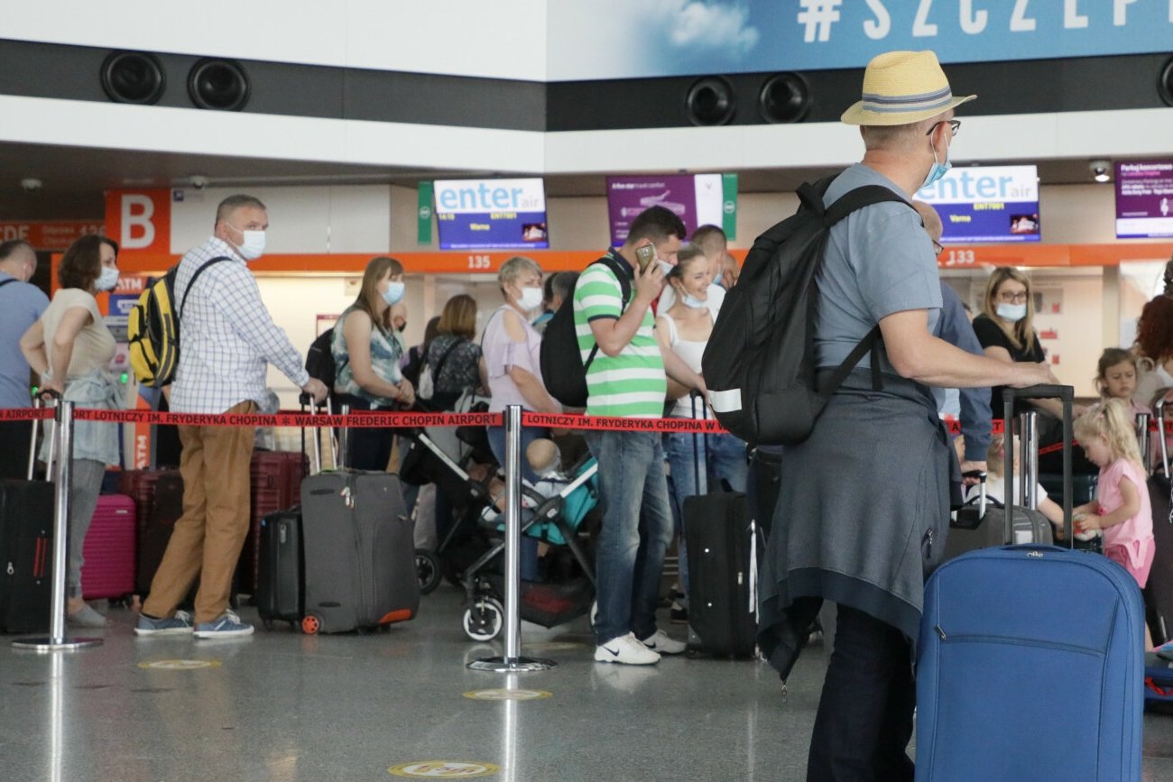 Nie zapłacił 3 lata temu mandatu. Zatrzymali go na lotnisku