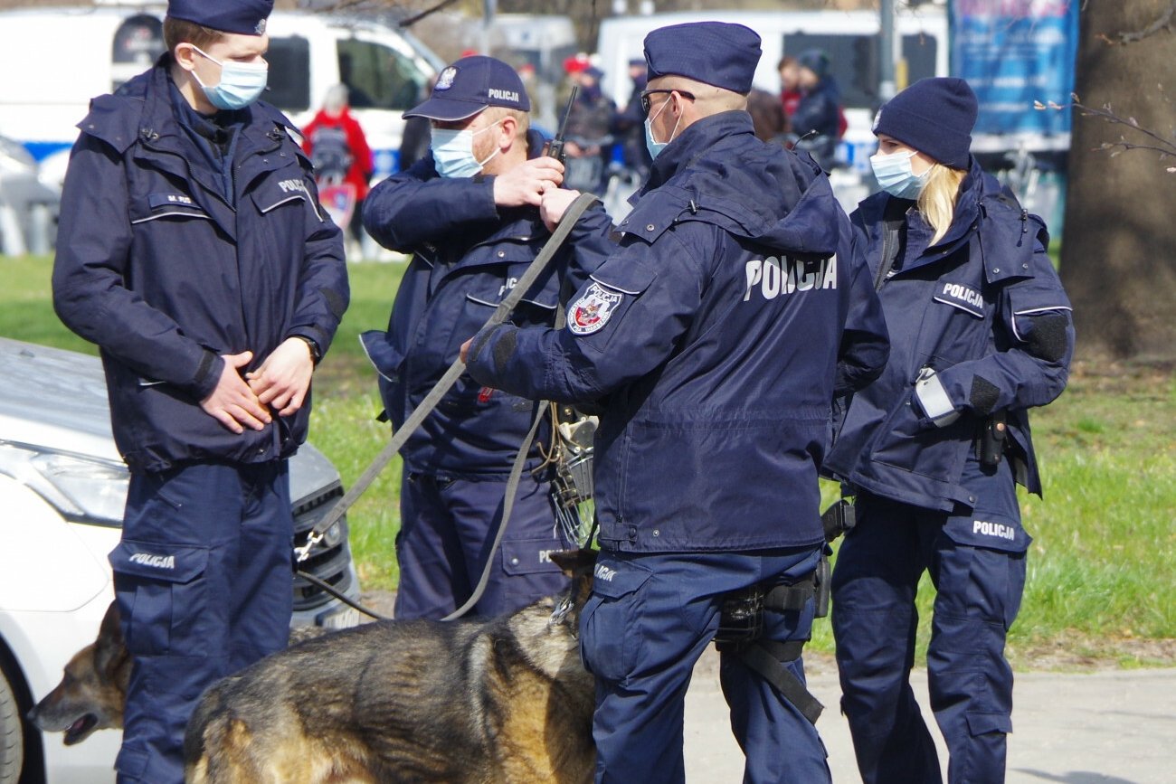 10 pedofilów z Wielkiej Brytanii przyjechało do Polski szukać ofiar wśród uchodźców z Ukrainy