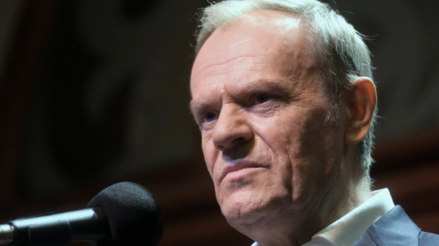 Donald Tusk po akcji policji ws. Joanny, która usunęła ciążę. "To początek".