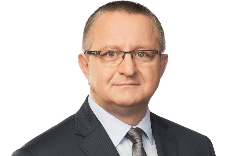 Senator Andrzej Misiołek z Platformy Obywatelskiej do Prawa i Sprawiedliwości.