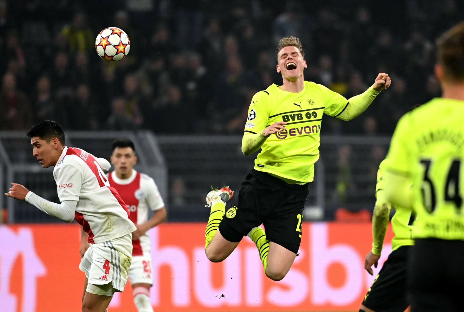 Borussia Dortmund znów przegrała z Ajaksem Amsterdam i musi drżeć o awans do 1/8 finału LM