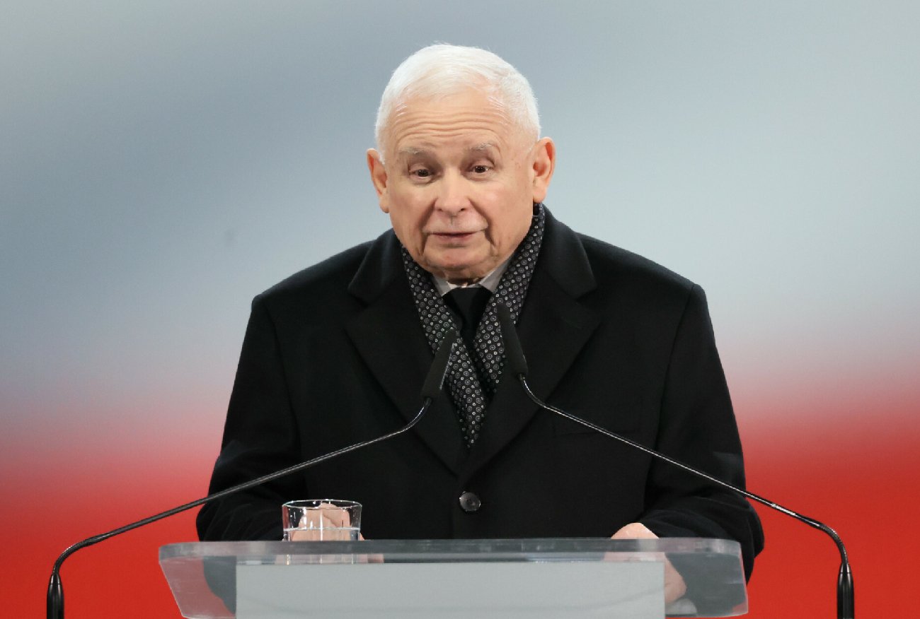 Sondaż. Jarosław Kaczyński traci władzę. Tusk tworzy rząd opozycji.